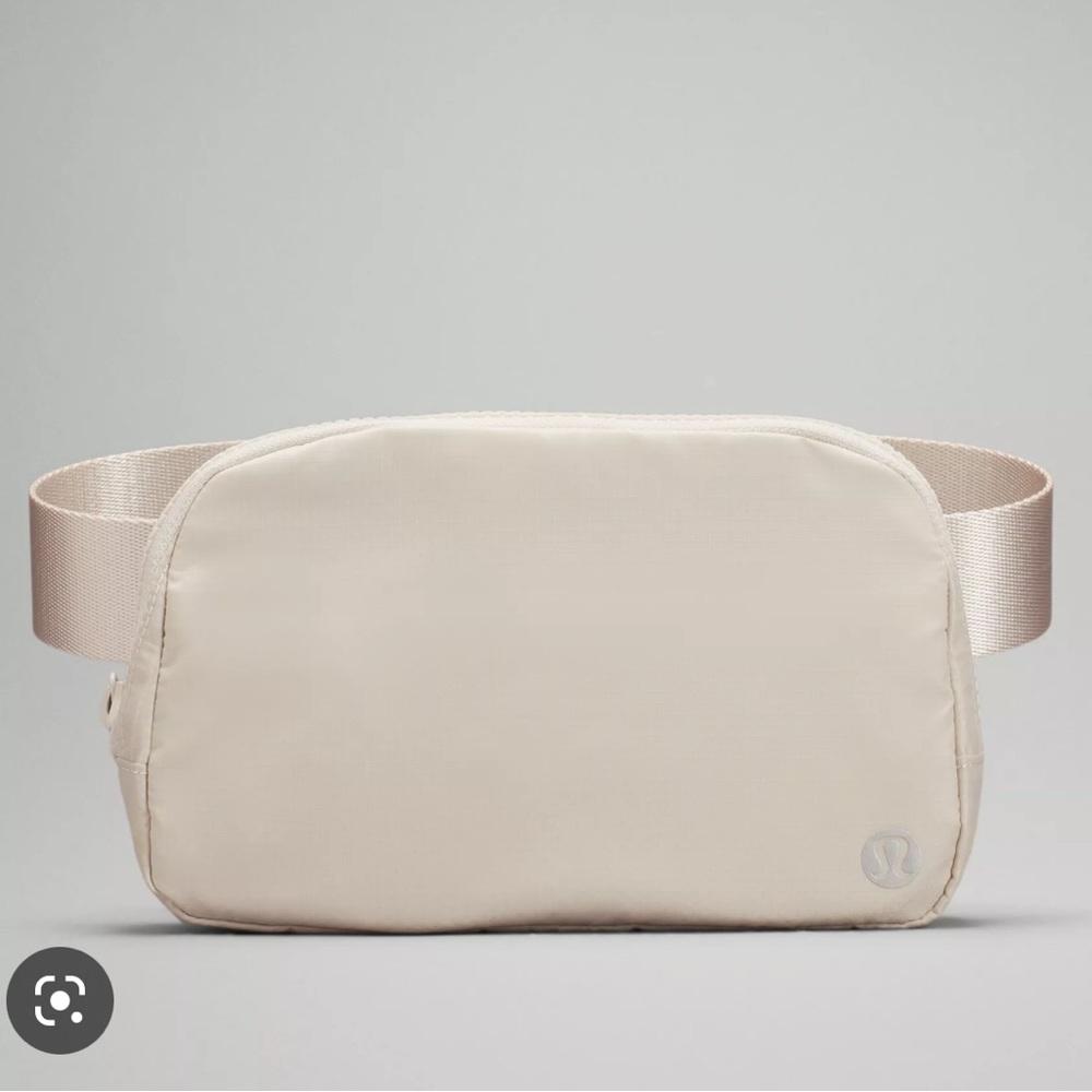 NWT Lululemon Belt bag